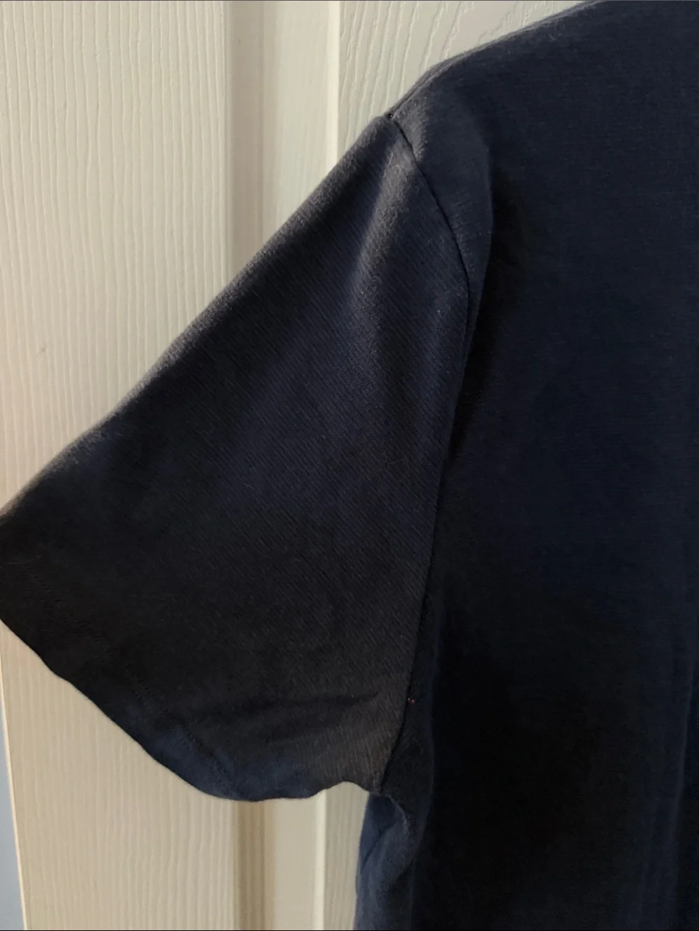 Banana Republic Men's medium Dark Navy Crew Neck Short Sleeve Tee